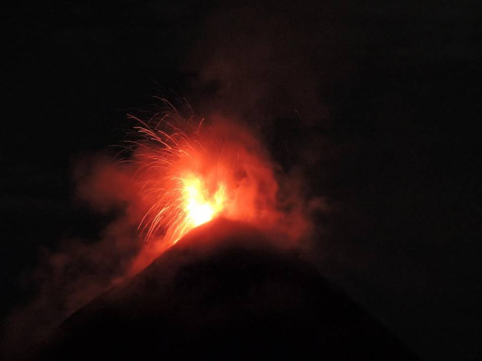 DSCN7400 big eruption