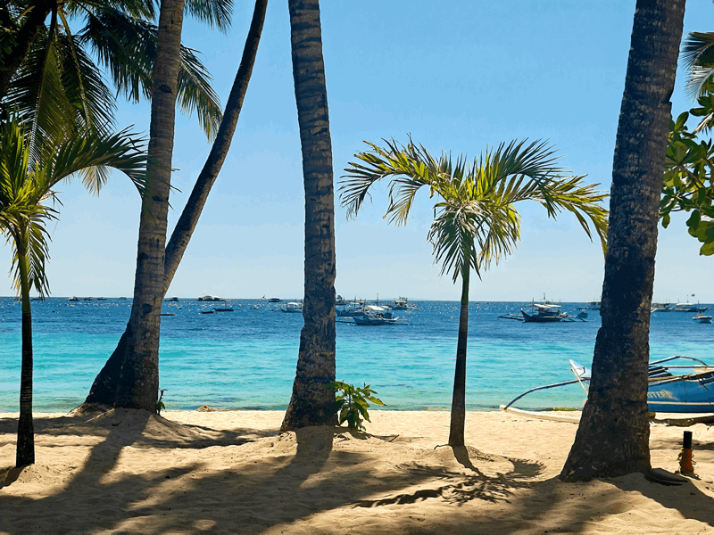 You are currently viewing “White Beach” – Boracay, PH